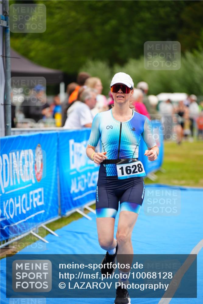 30.08.2026 - Elbe Triathlon Hamburg LAZAROV Photography http://msf.ph/oto/10068128 30.08.2026 12:26:52 Ziel 1628 meine-sportfotos.de
