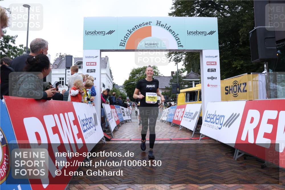 30.08.2026 - Blankeneser Heldenlauf Lena Gebhardt http://msf.ph/oto/10068130 30.08.2026 10:00:40 Ziel 1074, 1432, 1436, 1679, 1708, 1709, 5643 meine-sportfotos.de