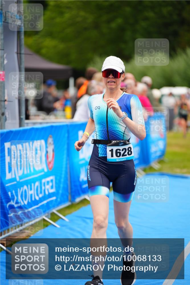 30.08.2026 - Elbe Triathlon Hamburg LAZAROV Photography http://msf.ph/oto/10068133 30.08.2026 12:26:52 Ziel 1628 meine-sportfotos.de