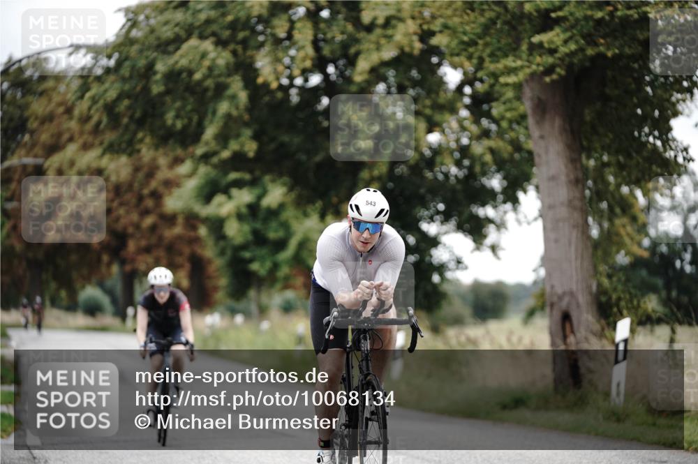 30.08.2026 - Elbe Triathlon Hamburg Michael Burmester http://msf.ph/oto/10068134 30.08.2026 09:28:35 Radfahren 335, 543 meine-sportfotos.de