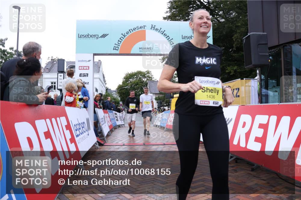 30.08.2026 - Blankeneser Heldenlauf Lena Gebhardt http://msf.ph/oto/10068155 30.08.2026 10:00:41 Ziel 1074, 1432, 1436, 1679, 1708, 1709, 5643 meine-sportfotos.de