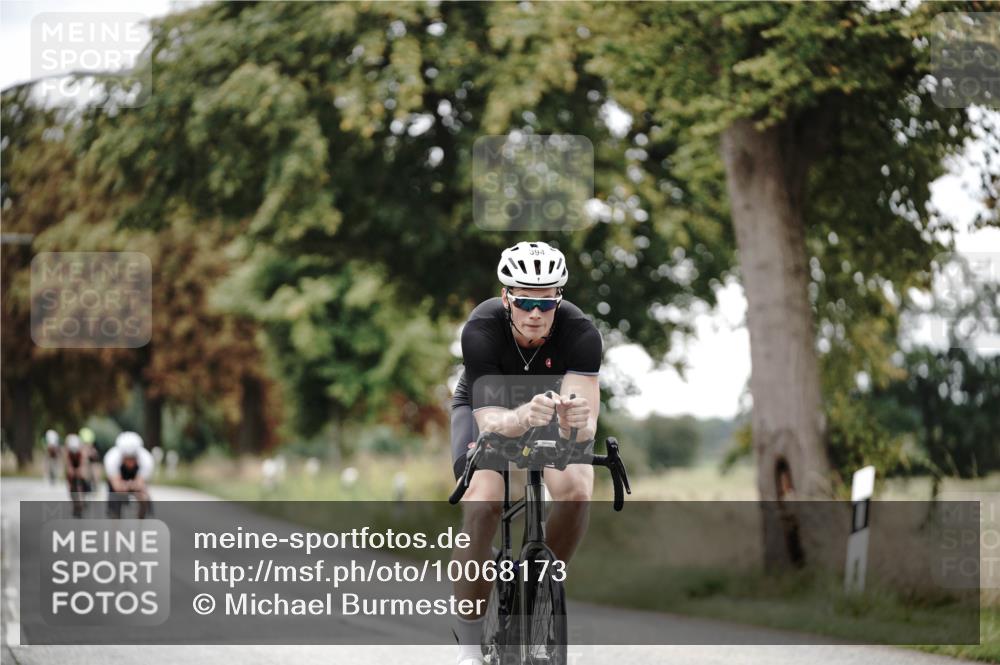 30.08.2026 - Elbe Triathlon Hamburg Michael Burmester http://msf.ph/oto/10068173 30.08.2026 09:29:04 Radfahren 315, 394, 459, 528, 656 meine-sportfotos.de