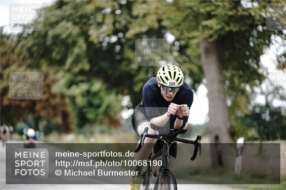 30.08.2026 - Elbe Triathlon Hamburg Michael Burmester http://msf.ph/oto/10068190 30.08.2026 09:29:11 Radfahren 200, 315, 528, 678, 724 meine-sportfotos.de