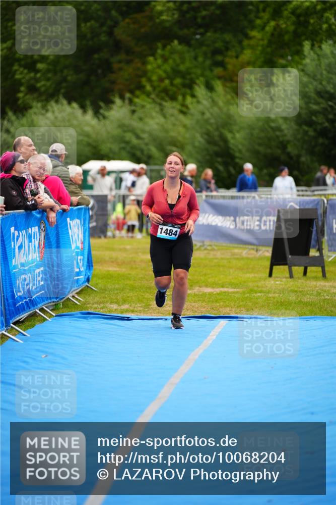 30.08.2026 - Elbe Triathlon Hamburg LAZAROV Photography http://msf.ph/oto/10068204 30.08.2026 12:27:08 Ziel 904, 1484, 1617, 1653 meine-sportfotos.de