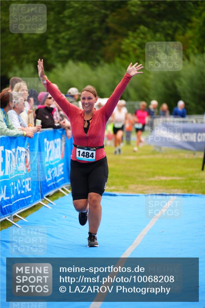 30.08.2026 - Elbe Triathlon Hamburg LAZAROV Photography http://msf.ph/oto/10068208 30.08.2026 12:27:10 Ziel 904, 1484 meine-sportfotos.de