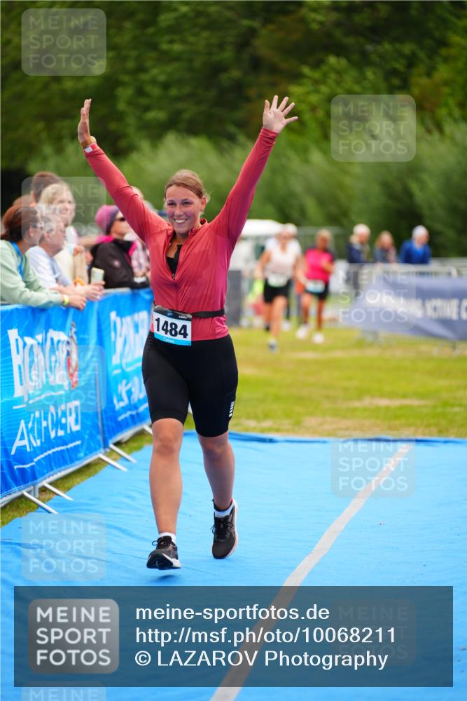 30.08.2026 - Elbe Triathlon Hamburg LAZAROV Photography http://msf.ph/oto/10068211 30.08.2026 12:27:10 Ziel 904, 1484 meine-sportfotos.de