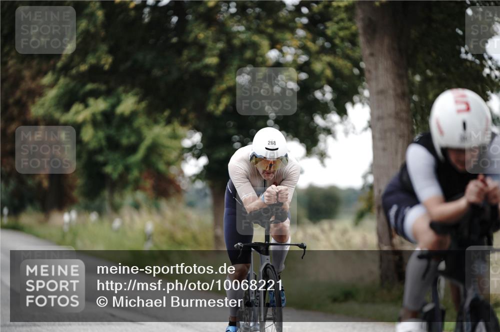 30.08.2026 - Elbe Triathlon Hamburg Michael Burmester http://msf.ph/oto/10068221 30.08.2026 09:29:28 Radfahren 268, 348, 367, 393, 395, 430, 532, 722 meine-sportfotos.de