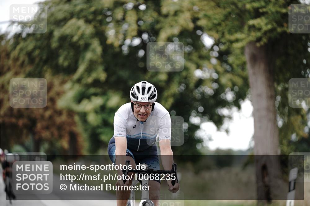 30.08.2026 - Elbe Triathlon Hamburg Michael Burmester http://msf.ph/oto/10068235 30.08.2026 09:29:36 Radfahren 274, 302, 393, 395, 430, 532, 702, 750 meine-sportfotos.de