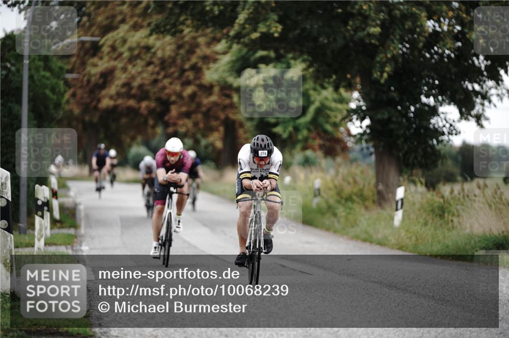 30.08.2026 - Elbe Triathlon Hamburg Michael Burmester http://msf.ph/oto/10068239 30.08.2026 09:29:42 Radfahren 231, 274, 302, 589, 702, 728, 747 meine-sportfotos.de