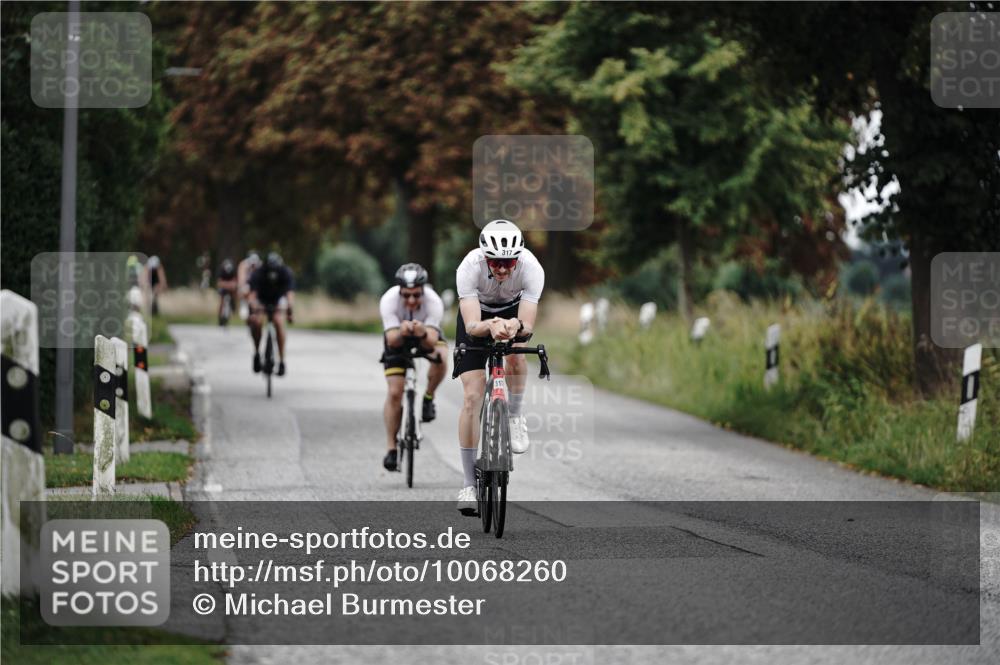 30.08.2026 - Elbe Triathlon Hamburg Michael Burmester http://msf.ph/oto/10068260 30.08.2026 09:29:54 Radfahren 273, 317, 674 meine-sportfotos.de