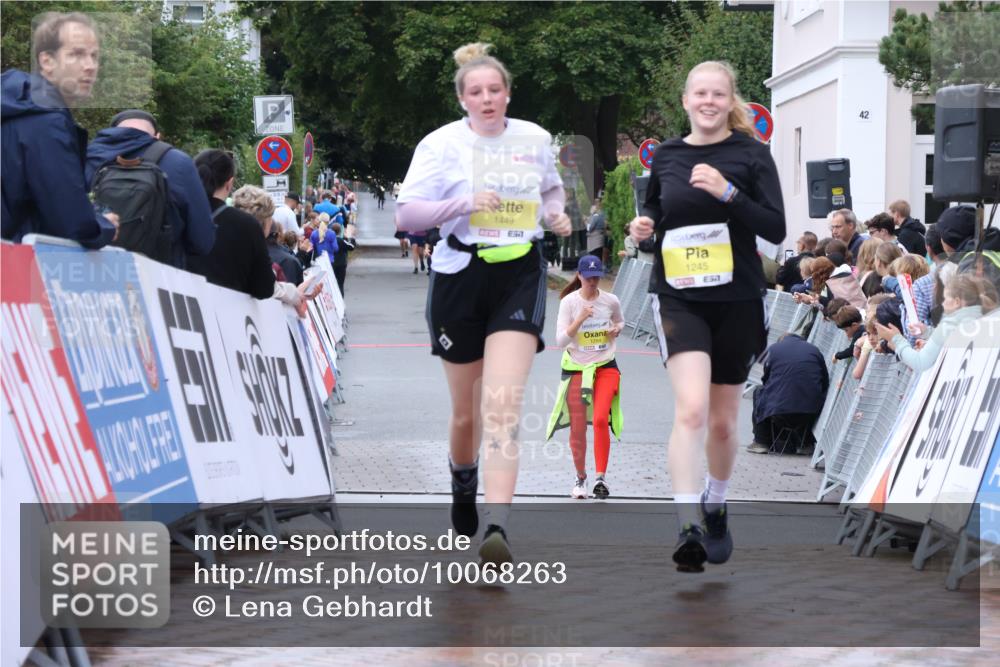 30.08.2026 - Blankeneser Heldenlauf Lena Gebhardt http://msf.ph/oto/10068263 30.08.2026 10:01:03 Ziel 1245, 1449 meine-sportfotos.de