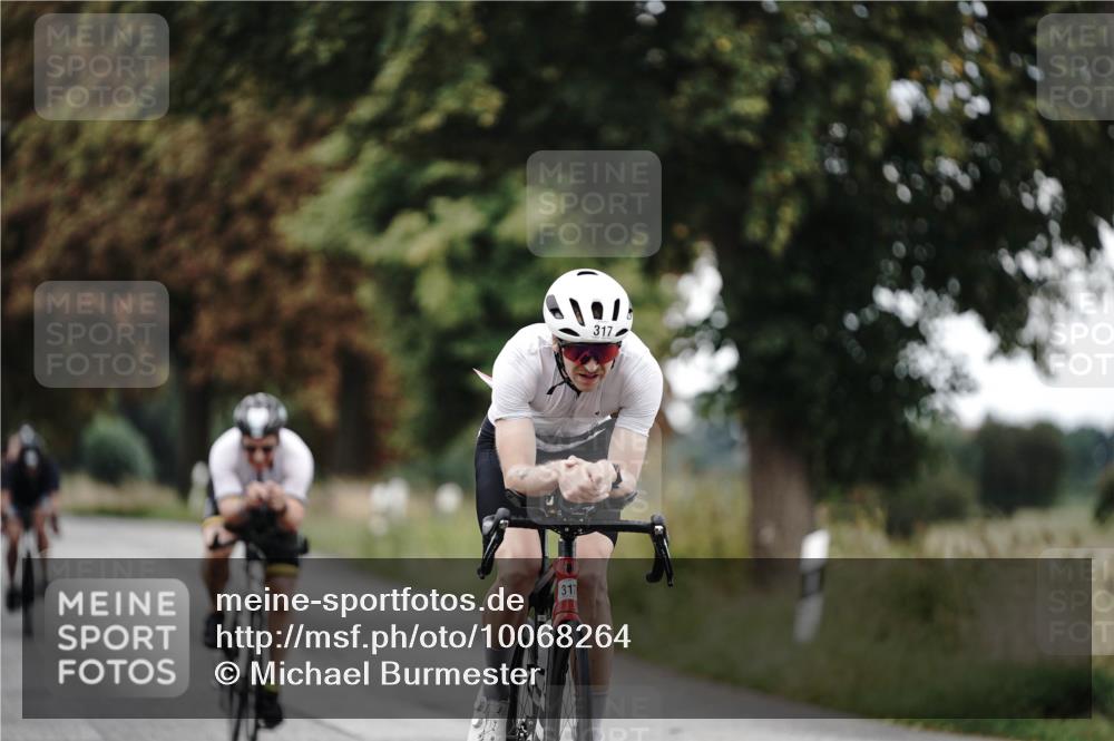 30.08.2026 - Elbe Triathlon Hamburg Michael Burmester http://msf.ph/oto/10068264 30.08.2026 09:29:55 Radfahren 273, 317, 674 meine-sportfotos.de