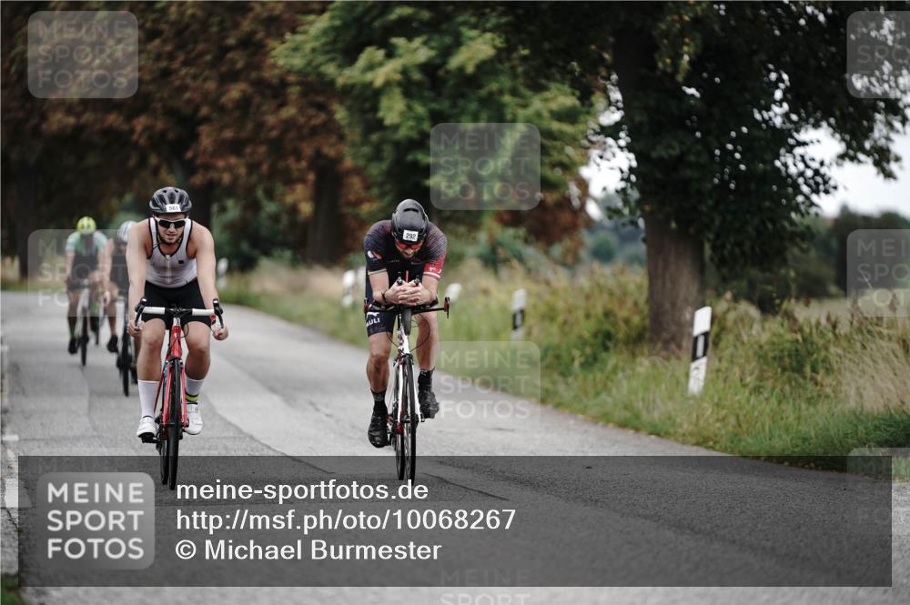 30.08.2026 - Elbe Triathlon Hamburg Michael Burmester http://msf.ph/oto/10068267 30.08.2026 09:30:03 Radfahren 292, 426, 561, 641, 752 meine-sportfotos.de