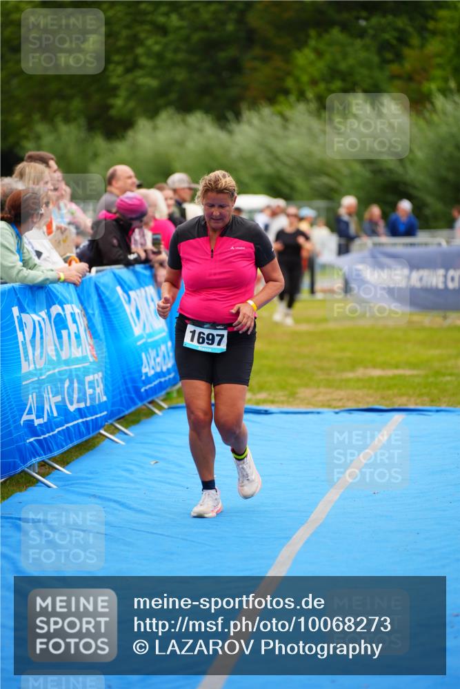 30.08.2026 - Elbe Triathlon Hamburg LAZAROV Photography http://msf.ph/oto/10068273 30.08.2026 12:27:20 Ziel 904, 941, 1697 meine-sportfotos.de