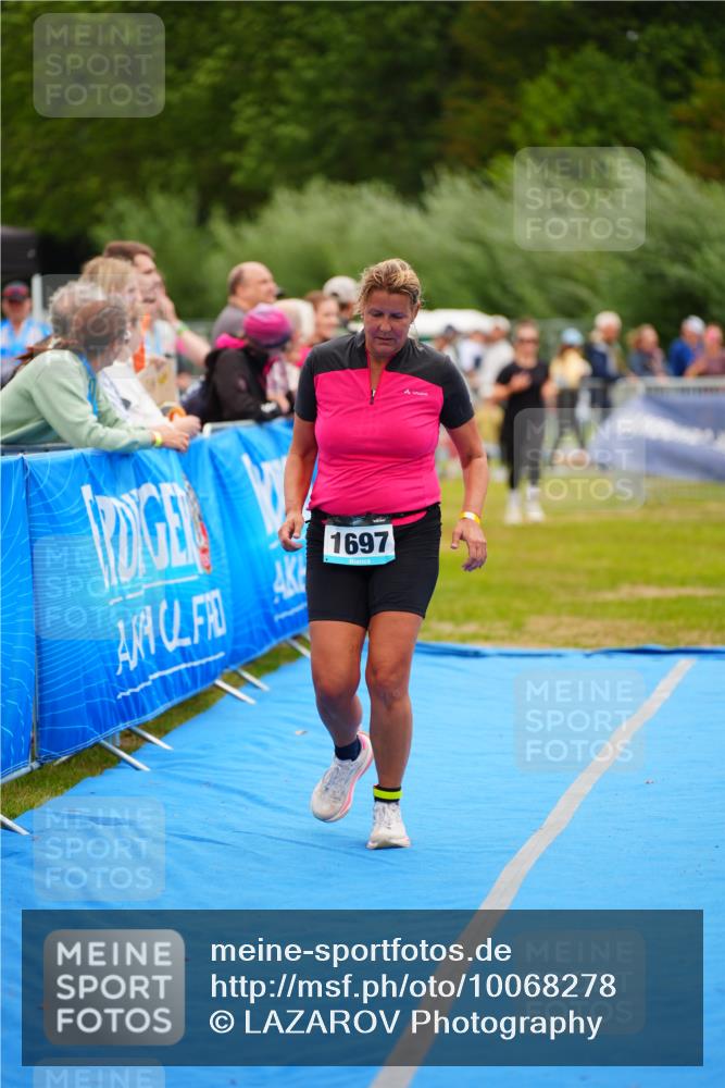 30.08.2026 - Elbe Triathlon Hamburg LAZAROV Photography http://msf.ph/oto/10068278 30.08.2026 12:27:20 Ziel 904, 941, 1697 meine-sportfotos.de