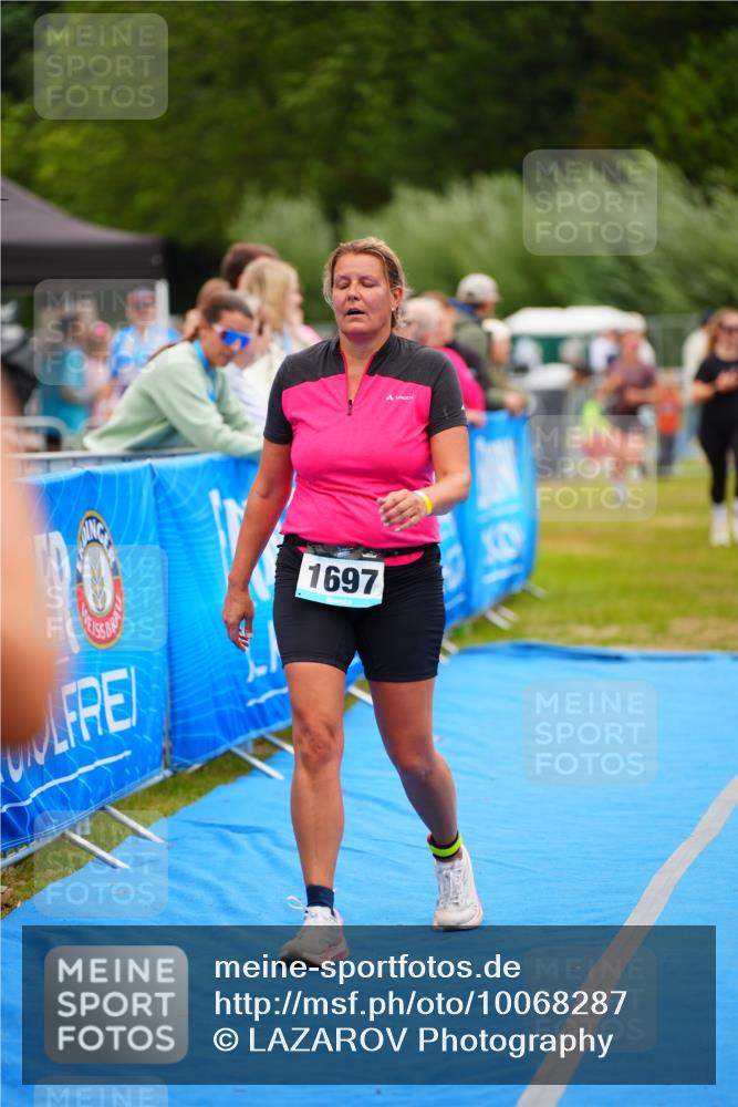 30.08.2026 - Elbe Triathlon Hamburg LAZAROV Photography http://msf.ph/oto/10068287 30.08.2026 12:27:21 Ziel 941, 1697 meine-sportfotos.de