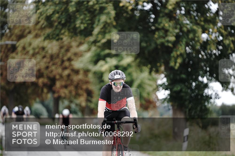 30.08.2026 - Elbe Triathlon Hamburg Michael Burmester http://msf.ph/oto/10068292 30.08.2026 09:30:14 Radfahren 460, 484, 620, 640 meine-sportfotos.de