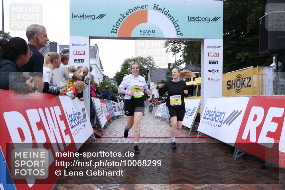 30.08.2026 - Blankeneser Heldenlauf Lena Gebhardt http://msf.ph/oto/10068299 30.08.2026 10:01:06 Ziel 1245, 1449 meine-sportfotos.de