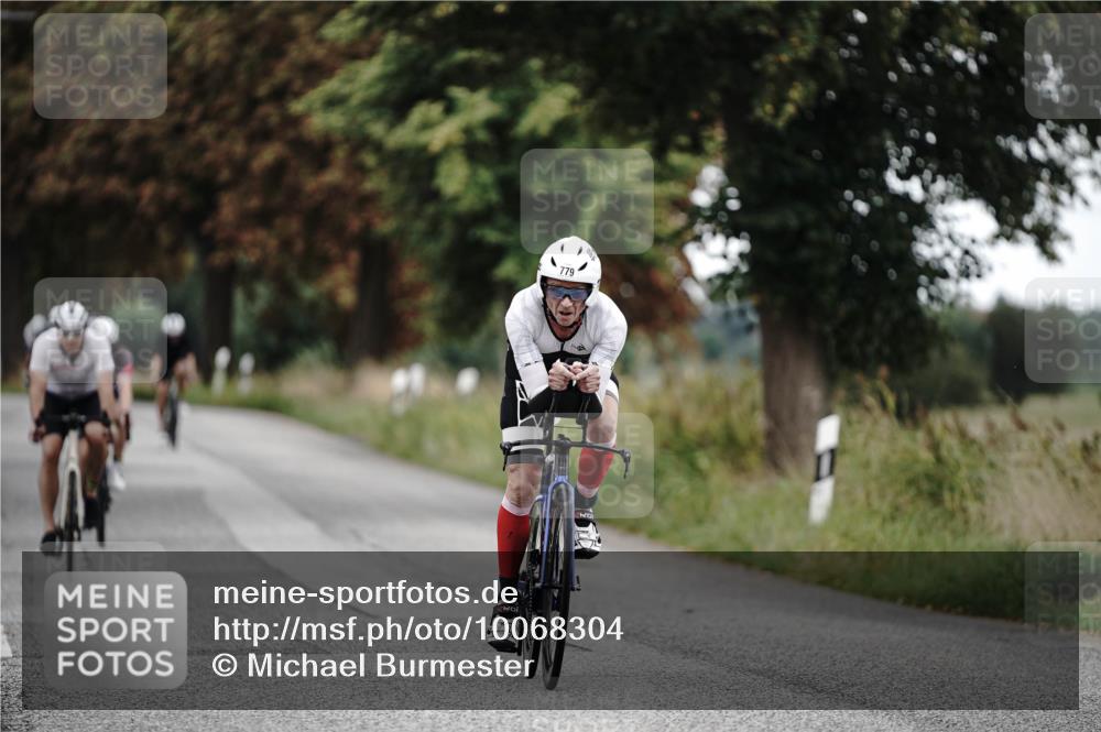 30.08.2026 - Elbe Triathlon Hamburg Michael Burmester http://msf.ph/oto/10068304 30.08.2026 09:30:22 Radfahren 321, 438, 452, 484, 489, 769, 779, 869 meine-sportfotos.de