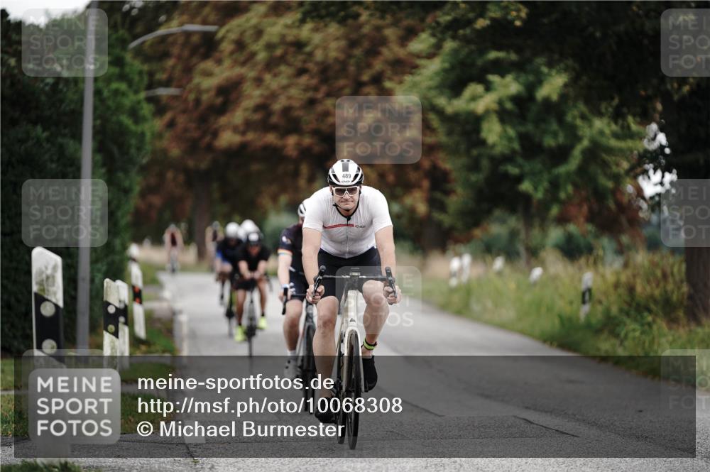 30.08.2026 - Elbe Triathlon Hamburg Michael Burmester http://msf.ph/oto/10068308 30.08.2026 09:30:24 Radfahren 321, 438, 452, 484, 489, 527, 769, 779, 869 meine-sportfotos.de