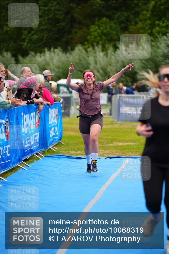 30.08.2026 - Elbe Triathlon Hamburg LAZAROV Photography http://msf.ph/oto/10068319 30.08.2026 12:27:29 Ziel 941, 1605 meine-sportfotos.de