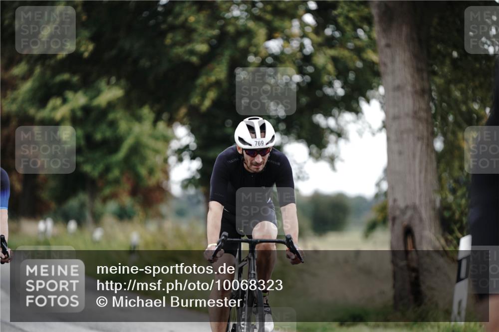 30.08.2026 - Elbe Triathlon Hamburg Michael Burmester http://msf.ph/oto/10068323 30.08.2026 09:30:28 Radfahren 321, 438, 452, 489, 527, 769, 869 meine-sportfotos.de