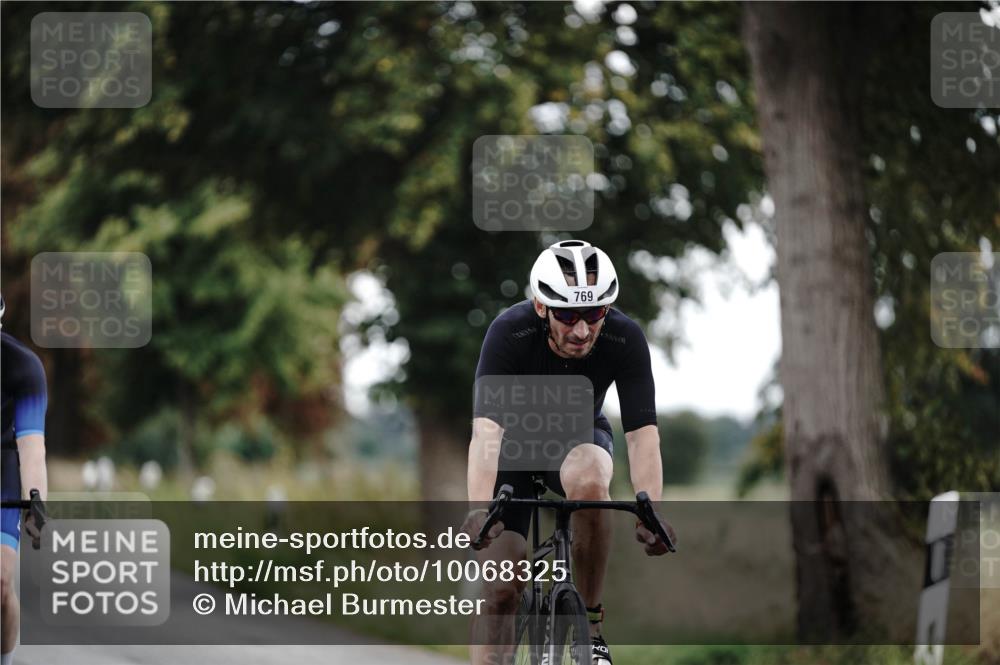 30.08.2026 - Elbe Triathlon Hamburg Michael Burmester http://msf.ph/oto/10068325 30.08.2026 09:30:28 Radfahren 321, 438, 452, 489, 527, 769, 869 meine-sportfotos.de