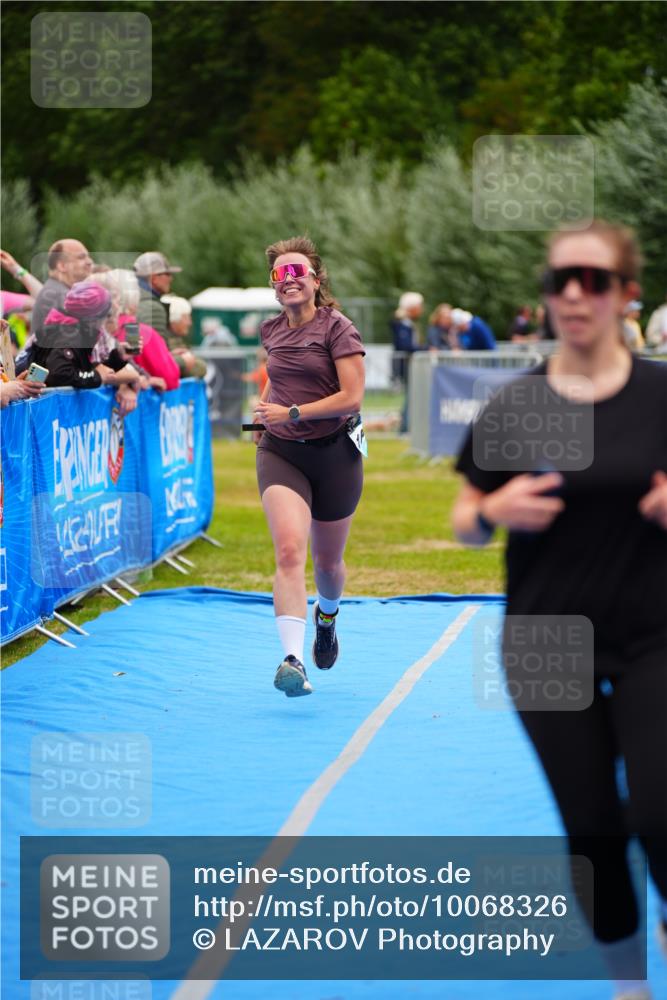 30.08.2026 - Elbe Triathlon Hamburg LAZAROV Photography http://msf.ph/oto/10068326 30.08.2026 12:27:29 Ziel 941, 1605 meine-sportfotos.de