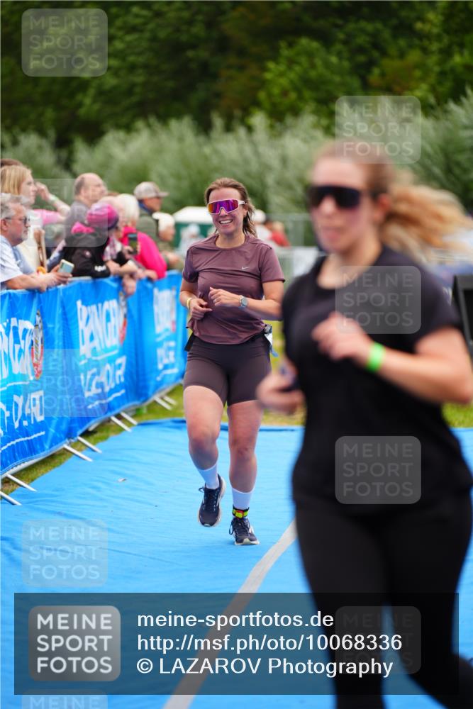 30.08.2026 - Elbe Triathlon Hamburg LAZAROV Photography http://msf.ph/oto/10068336 30.08.2026 12:27:30 Ziel 941, 1605 meine-sportfotos.de