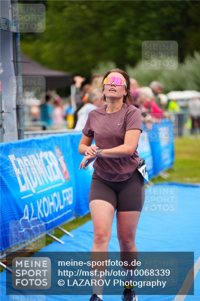 30.08.2026 - Elbe Triathlon Hamburg LAZAROV Photography http://msf.ph/oto/10068339 30.08.2026 12:27:31 Ziel 941, 1605 meine-sportfotos.de