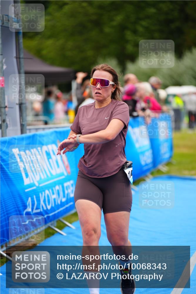 30.08.2026 - Elbe Triathlon Hamburg LAZAROV Photography http://msf.ph/oto/10068343 30.08.2026 12:27:32 Ziel 941, 1605 meine-sportfotos.de