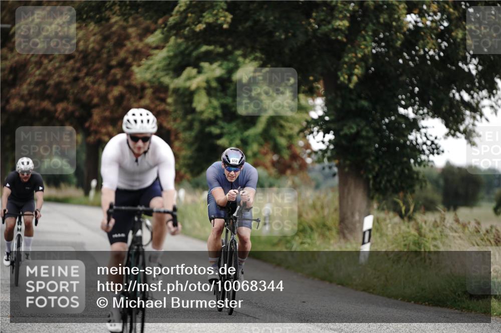 30.08.2026 - Elbe Triathlon Hamburg Michael Burmester http://msf.ph/oto/10068344 30.08.2026 09:30:41 Radfahren 354, 548, 658, 751 meine-sportfotos.de