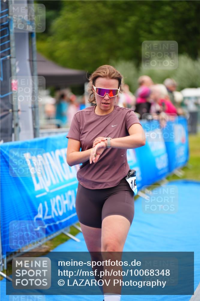 30.08.2026 - Elbe Triathlon Hamburg LAZAROV Photography http://msf.ph/oto/10068348 30.08.2026 12:27:32 Ziel 941, 1605 meine-sportfotos.de