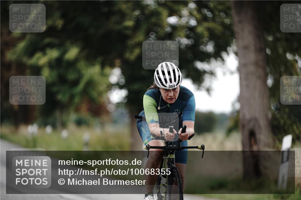 30.08.2026 - Elbe Triathlon Hamburg Michael Burmester http://msf.ph/oto/10068355 30.08.2026 09:30:48 Radfahren 354, 433, 572, 671, 700 meine-sportfotos.de