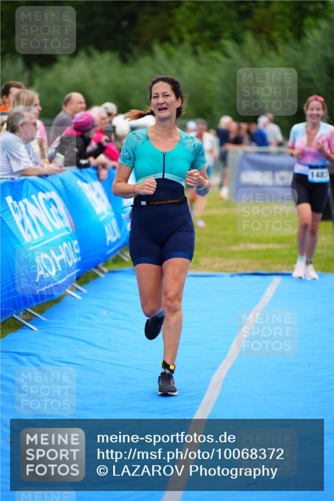 30.08.2026 - Elbe Triathlon Hamburg LAZAROV Photography http://msf.ph/oto/10068372 30.08.2026 12:27:44 Ziel 1483, 1652, 1682 meine-sportfotos.de