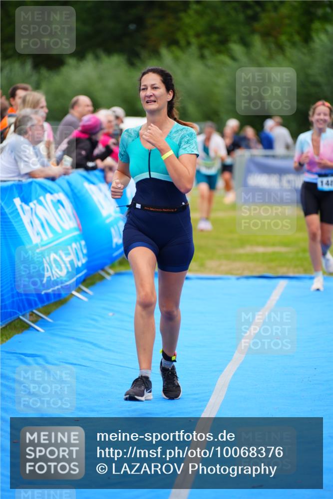30.08.2026 - Elbe Triathlon Hamburg LAZAROV Photography http://msf.ph/oto/10068376 30.08.2026 12:27:44 Ziel 1483, 1652, 1682 meine-sportfotos.de