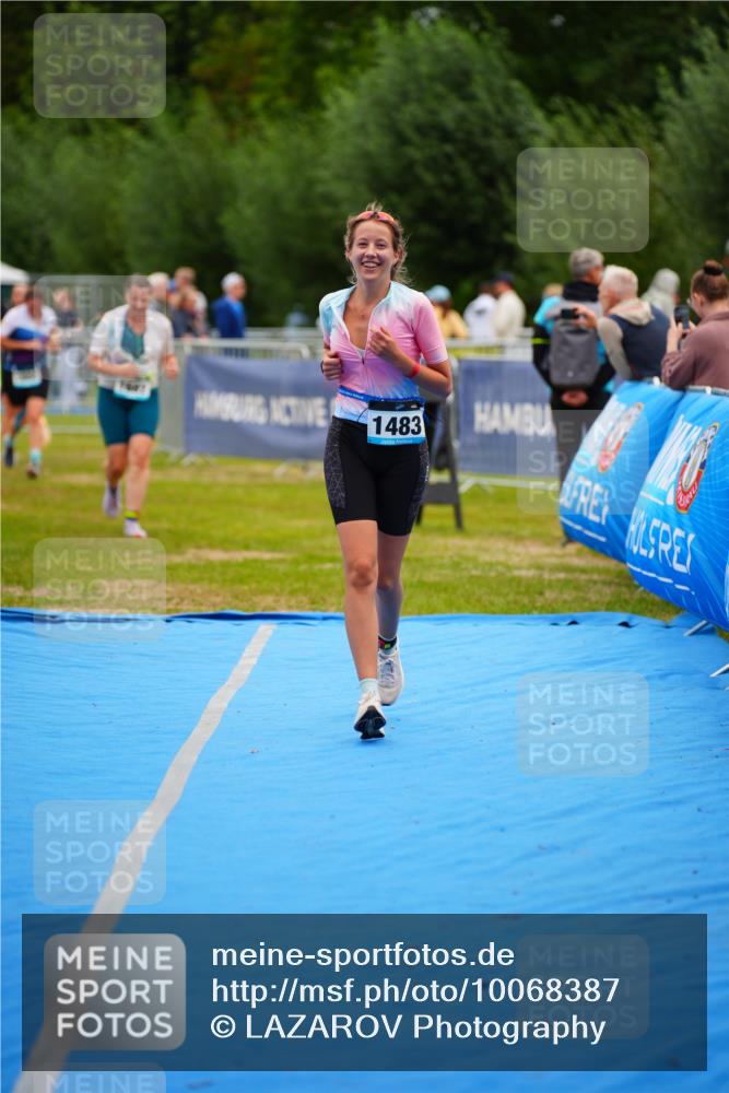 30.08.2026 - Elbe Triathlon Hamburg LAZAROV Photography http://msf.ph/oto/10068387 30.08.2026 12:27:45 Ziel 1483, 1652, 1656, 1682 meine-sportfotos.de