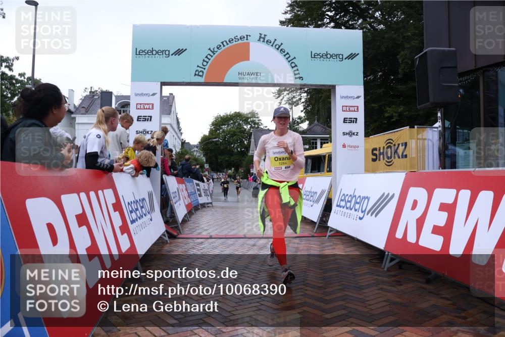 30.08.2026 - Blankeneser Heldenlauf Lena Gebhardt http://msf.ph/oto/10068390 30.08.2026 10:01:14 Ziel 1245, 1284, 1449 meine-sportfotos.de