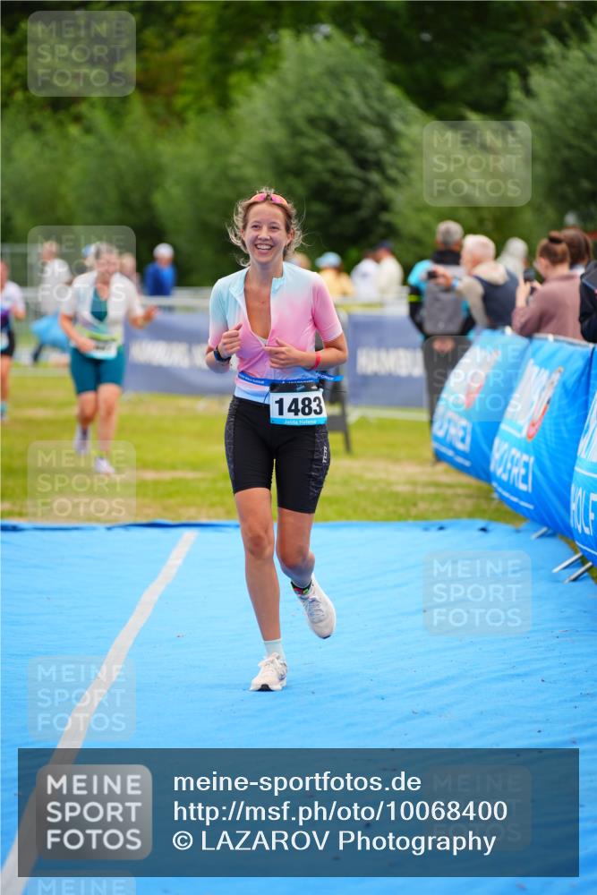 30.08.2026 - Elbe Triathlon Hamburg LAZAROV Photography http://msf.ph/oto/10068400 30.08.2026 12:27:46 Ziel 1483, 1652, 1656, 1682 meine-sportfotos.de