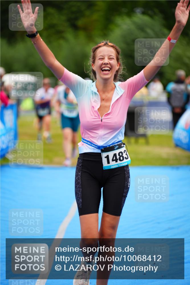 30.08.2026 - Elbe Triathlon Hamburg LAZAROV Photography http://msf.ph/oto/10068412 30.08.2026 12:27:48 Ziel 1483, 1567, 1652, 1656, 1682 meine-sportfotos.de
