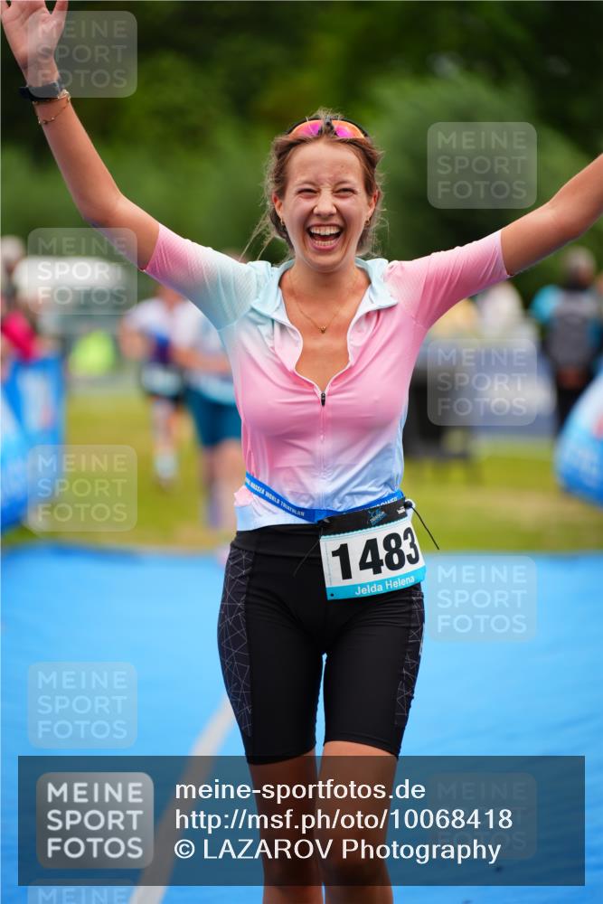 30.08.2026 - Elbe Triathlon Hamburg LAZAROV Photography http://msf.ph/oto/10068418 30.08.2026 12:27:48 Ziel 1483, 1567, 1652, 1656, 1682 meine-sportfotos.de