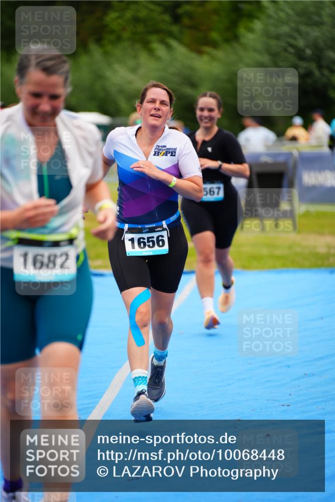 30.08.2026 - Elbe Triathlon Hamburg LAZAROV Photography http://msf.ph/oto/10068448 30.08.2026 12:27:54 Ziel 1567, 1656, 1661, 1682 meine-sportfotos.de
