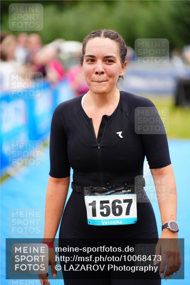 30.08.2026 - Elbe Triathlon Hamburg LAZAROV Photography http://msf.ph/oto/10068473 30.08.2026 12:27:59 Ziel 1190, 1567, 1661 meine-sportfotos.de