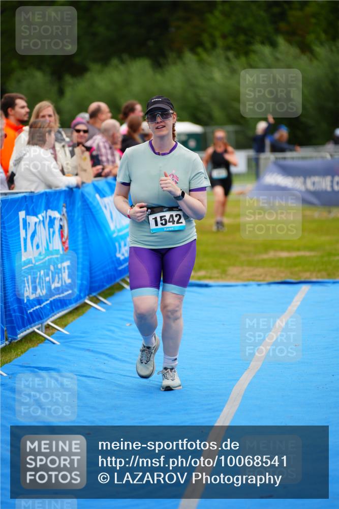 30.08.2026 - Elbe Triathlon Hamburg LAZAROV Photography http://msf.ph/oto/10068541 30.08.2026 12:28:17 Ziel 1542, 1603 meine-sportfotos.de