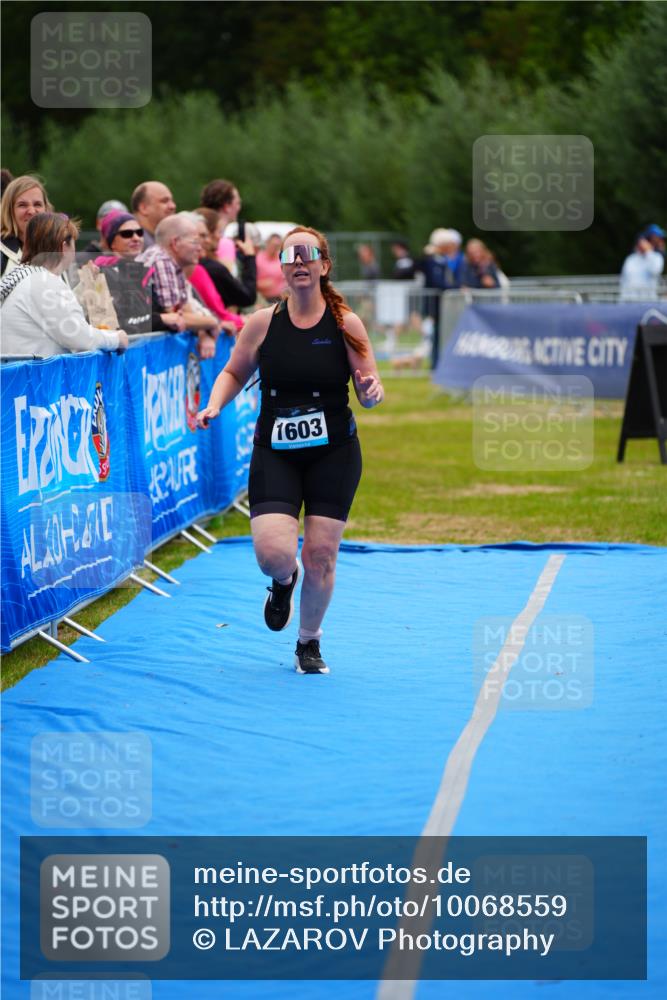 30.08.2026 - Elbe Triathlon Hamburg LAZAROV Photography http://msf.ph/oto/10068559 30.08.2026 12:28:23 Ziel 1603 meine-sportfotos.de