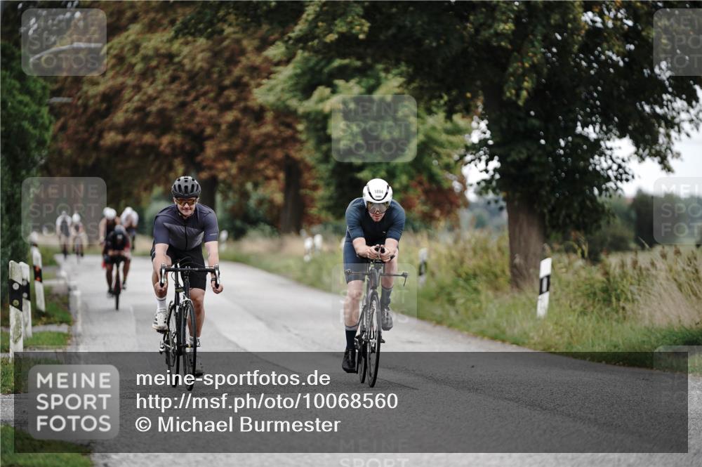 30.08.2026 - Elbe Triathlon Hamburg Michael Burmester http://msf.ph/oto/10068560 30.08.2026 09:32:55 Radfahren 228, 312, 391, 405, 1894 meine-sportfotos.de