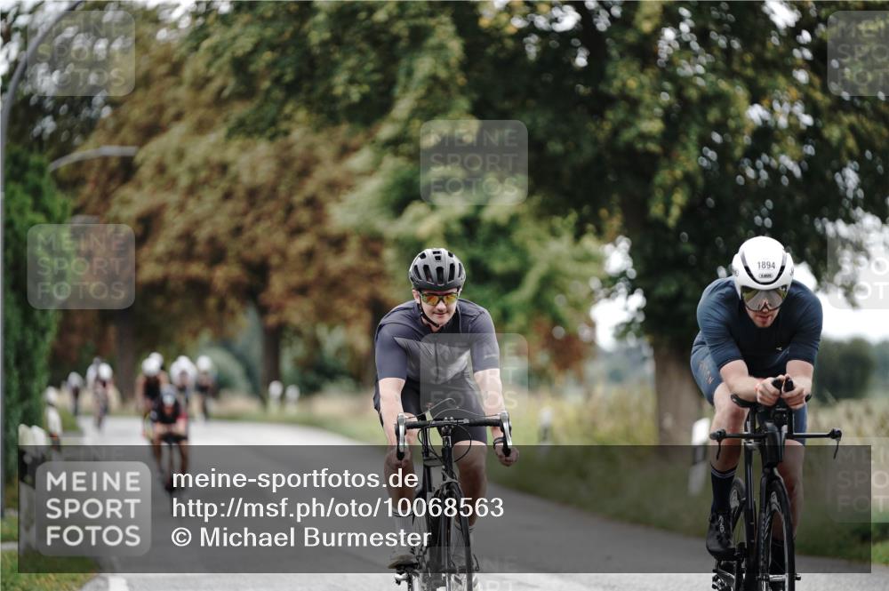 30.08.2026 - Elbe Triathlon Hamburg Michael Burmester http://msf.ph/oto/10068563 30.08.2026 09:32:56 Radfahren 228, 391, 405, 566, 1894 meine-sportfotos.de