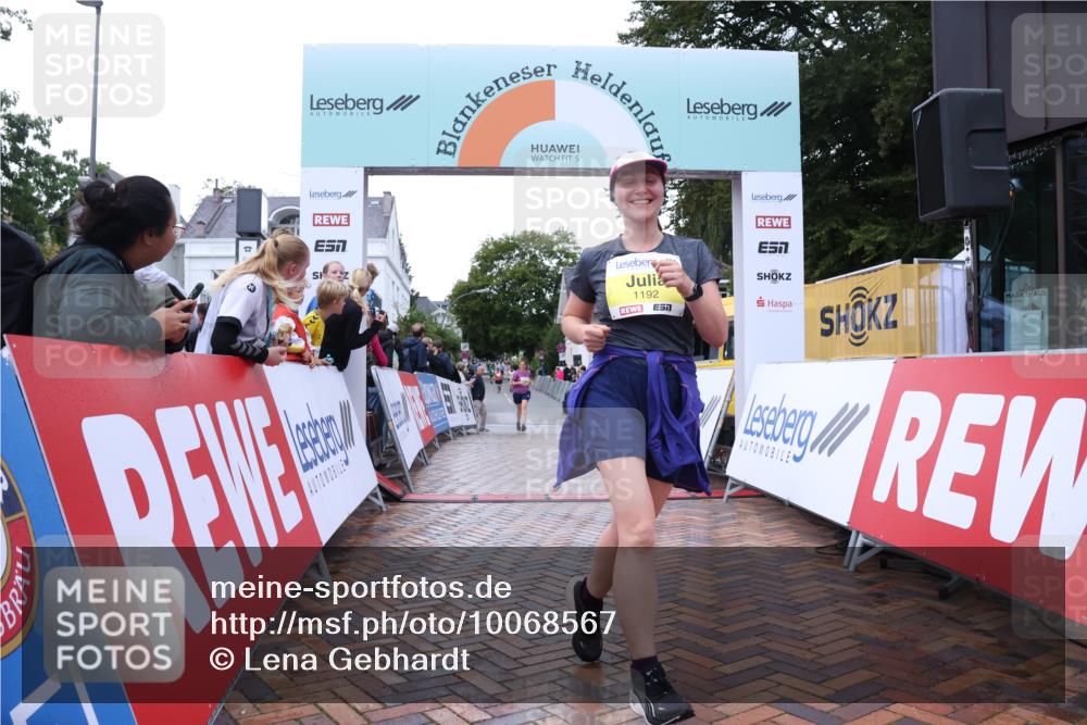 30.08.2026 - Blankeneser Heldenlauf Lena Gebhardt http://msf.ph/oto/10068567 30.08.2026 10:01:30 Ziel 1192, 1408, 1598 meine-sportfotos.de