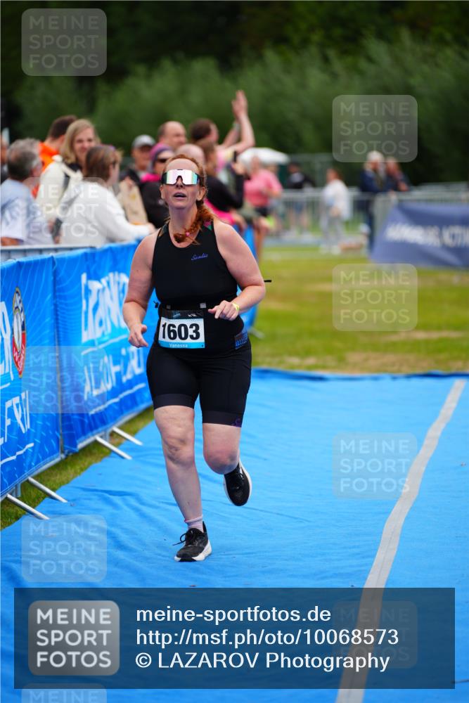 30.08.2026 - Elbe Triathlon Hamburg LAZAROV Photography http://msf.ph/oto/10068573 30.08.2026 12:28:24 Ziel 1520, 1603 meine-sportfotos.de