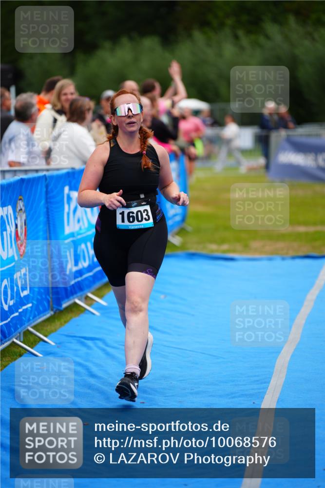 30.08.2026 - Elbe Triathlon Hamburg LAZAROV Photography http://msf.ph/oto/10068576 30.08.2026 12:28:24 Ziel 1520, 1603 meine-sportfotos.de
